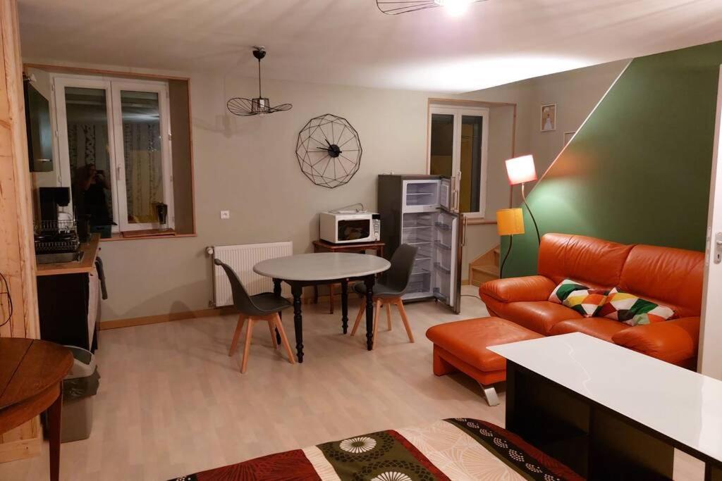 Studio Cosy De 2 A 4 Personnes Au Coeur Du Haut Doubs, Entre Les Lacs, Les Montagnes Et Les Vignobles Apartman Frasne Kültér fotó